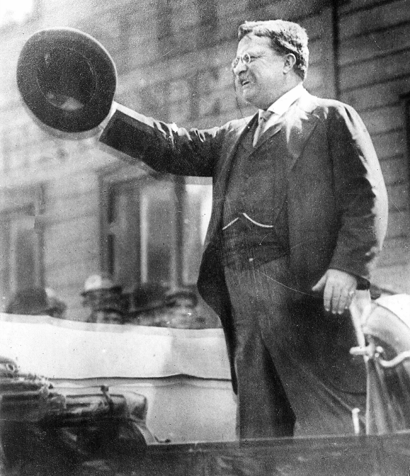 Theodore Roosevelt speaking from a car in Milwaukee, Wisconsin, on October 14, 1912